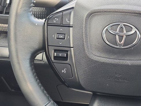 Used 2023 Toyota bZ4X Limited image 15