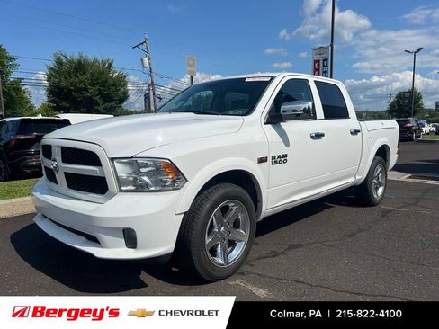 Used 2016 RAM 1500 Express AWD/4WD image 3