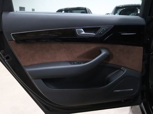 Used 2016 Audi A8 L 4.0T image 13