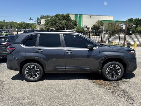 New 2026 Subaru Forester Premium AWD/4WD image 2