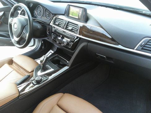 Used 2017 BMW 330i xDrive xDrive image 34