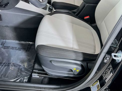 Certified 2026 Hyundai Venue SEL FWD image 20
