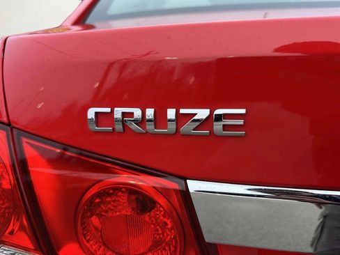 Used 2016 Chevrolet Cruze LT image 30