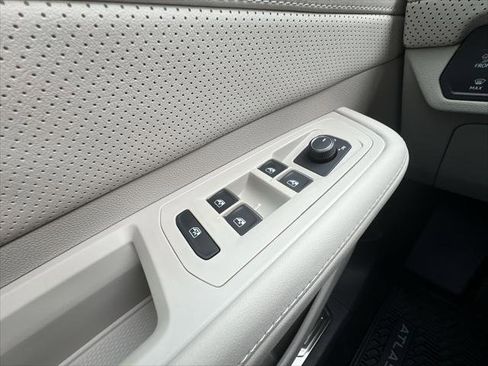 New 2026 Volkswagen Atlas SEL AWD/4WD image 13