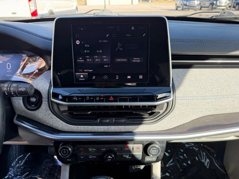 Used 2022 Jeep Compass Latitude w/ Convenience Group image 31