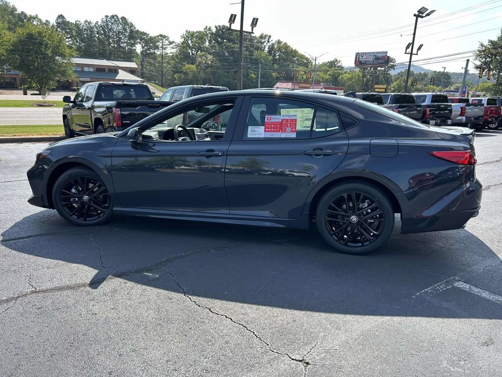 New 2026 Toyota Camry Hybrid FWD image 6