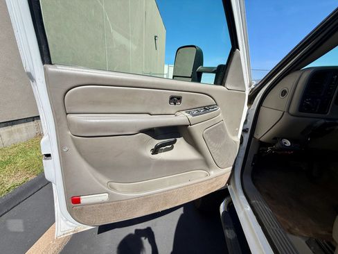 Used 2004 Chevrolet Silverado 3500 4x4 Crew Cab w/ Heavy-Duty Power Package image 37