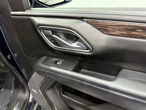 Used 2022 Chevrolet Tahoe Z71 w/ Luxury Package image 23