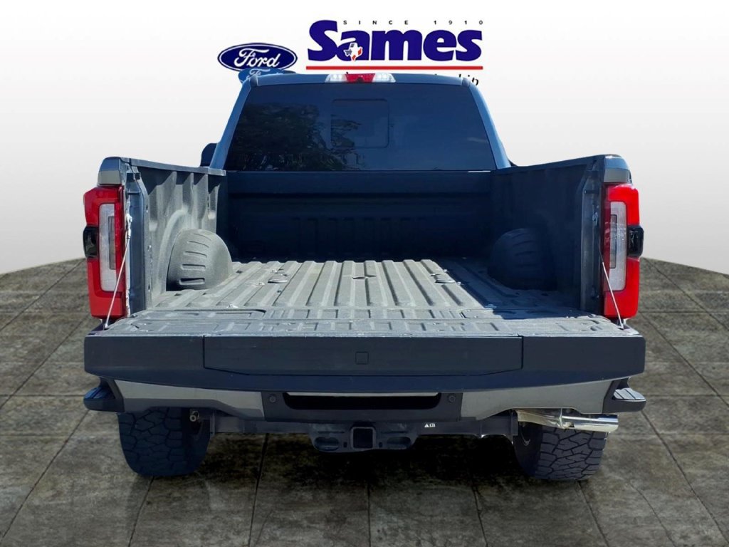 Used 2025 Ford F350 Platinum AWD/4WD image 11