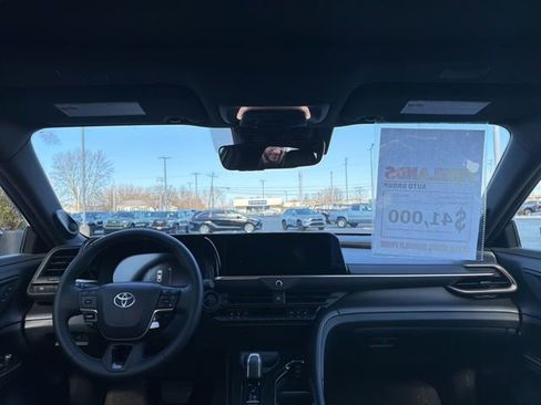 Used 2025 Toyota Crown Nightshade image 13