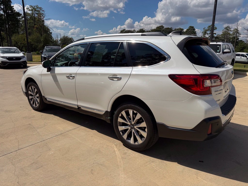 Used 2019 Subaru Outback 3.6R Touring w/ Popular Package #3A AWD/4WD image 3