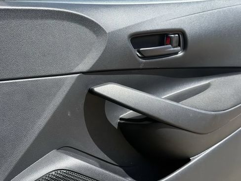 Used 2025 Toyota Corolla LE FWD image 26