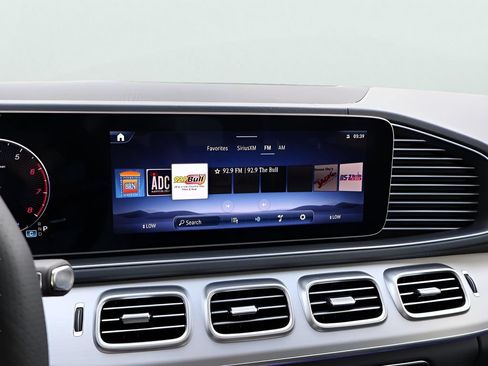 Used 2025 Mercedes-Benz GLS 450 4MATIC image 24