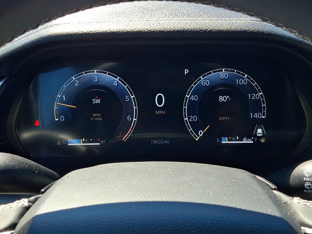 Used 2025 Jeep Grand Cherokee Limited AWD/4WD image 25