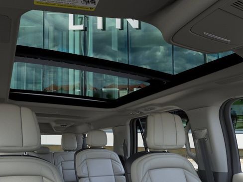New 2026 Lincoln Navigator L Reserve AWD/4WD image 22