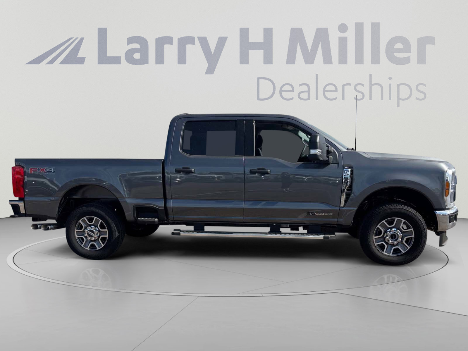 New 2025 Ford F250 XLT w/ FX4 Off-Road Package AWD/4WD image 6