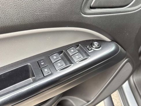 Used 2021 Chevrolet Colorado W/T w/ Custom Special Edition image 11