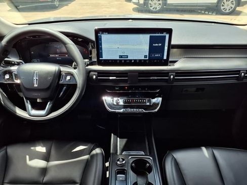 Certified 2023 Lincoln Corsair FWD image 6