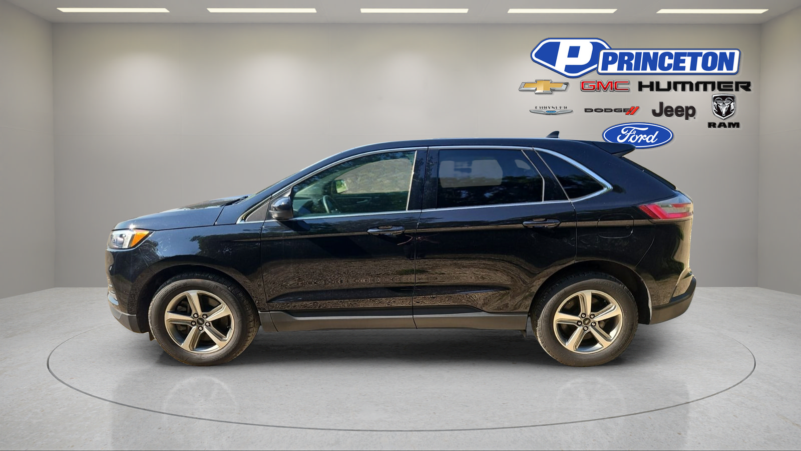 Used 2024 Ford Edge SEL w/ Convenience Package AWD/4WD image 4