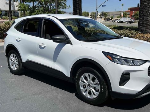 Used 2024 Ford Escape Active image 40