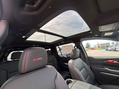 New 2026 Chevrolet Traverse Z71 w/ LPO, Floor Liner Package AWD/4WD image 27