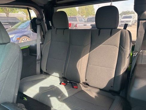 Used 2025 Jeep Wrangler Sport AWD/4WD image 10