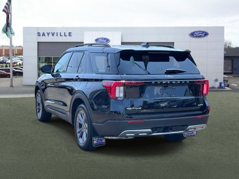 Used 2026 Ford Explorer Active w/ Active Comfort Package AWD/4WD image 4