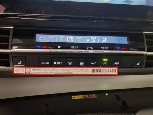 New 2026 Toyota Sienna XLE image 15