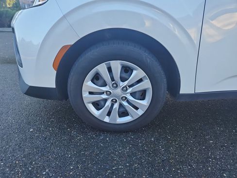 Used 2020 Kia Soul LX image 39