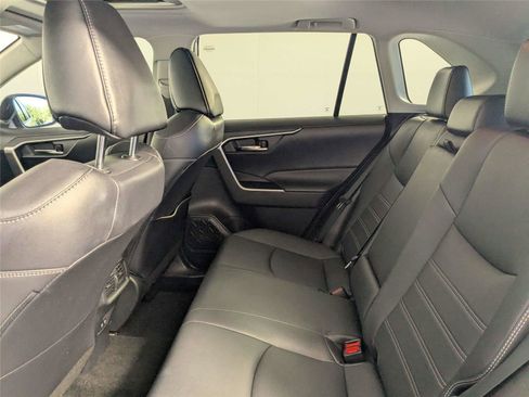 Used 2021 Toyota RAV4 XLE Premium AWD/4WD image 37