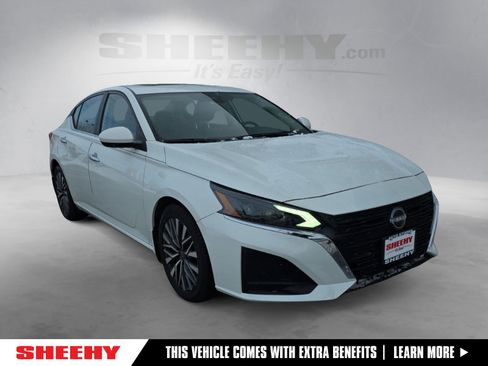 Certified 2023 Nissan Altima 2.5 SV w/ SV Premium Package image 1