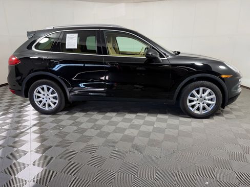 Used 2013 Porsche Cayenne w/ Convenience Pkg AWD/4WD image 8