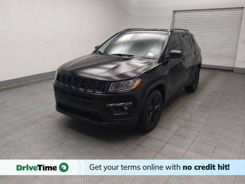 Used 2019 Jeep Compass Latitude FWD image 1