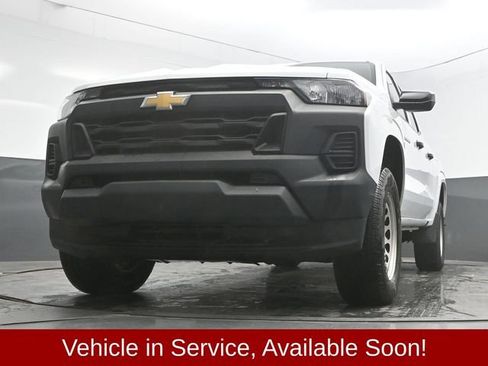 Used 2024 Chevrolet Colorado W/T w/ Safety Package RWD image 32
