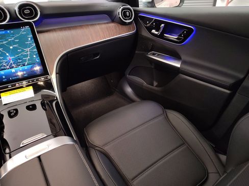 New 2026 Mercedes-Benz GLC 300 image 29