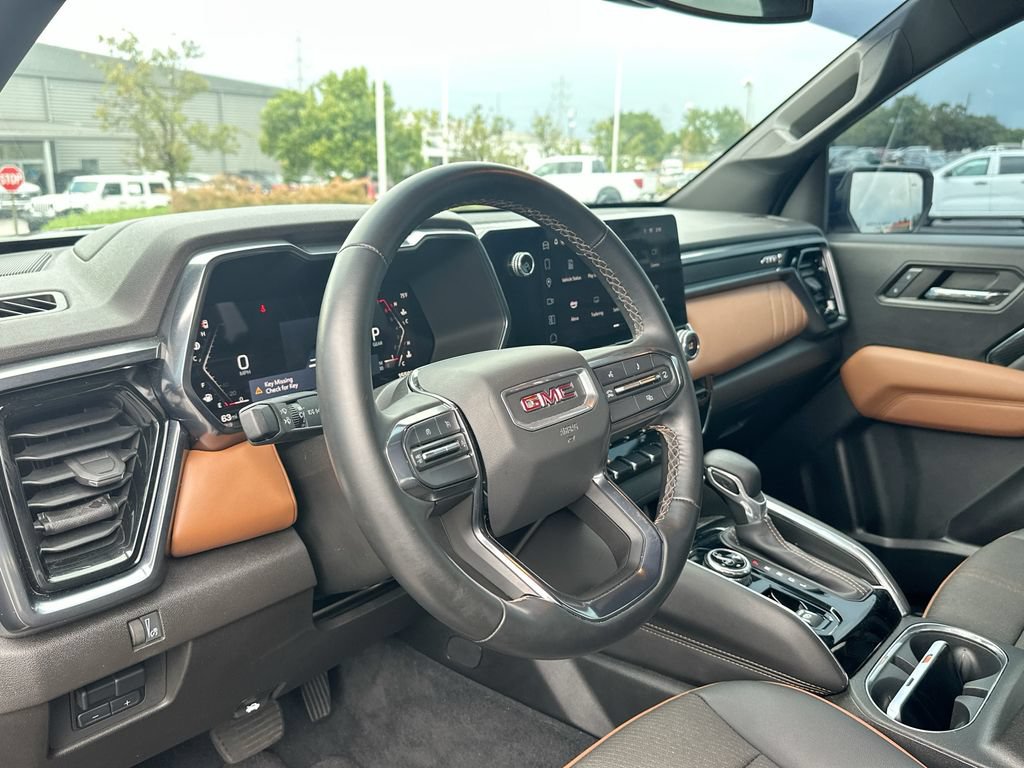 Used 2024 GMC Canyon AT4 w/ Technology Package AWD/4WD image 10