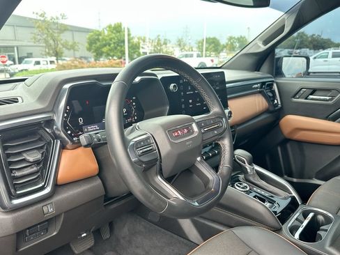 Used 2024 GMC Canyon AT4 w/ Technology Package AWD/4WD image 10