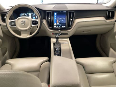 Used 2018 Volvo XC60 T5 Inscription w/ Convenience Package image 16