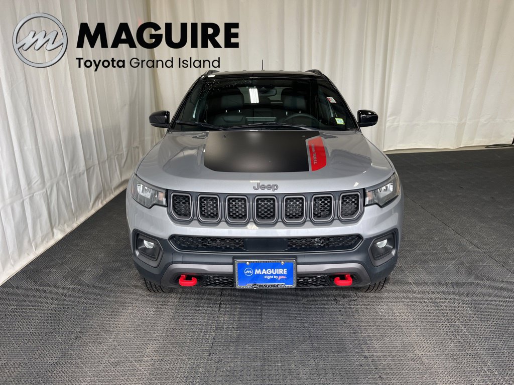 Used 2023 Jeep Compass Trailhawk w/ Trailhawk Convenience Group AWD/4WD image 33