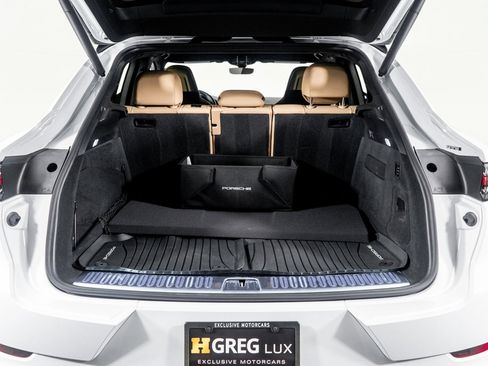 Used 2023 Porsche Cayenne Turbo w/ Premium Package Plus (PI3) image 59