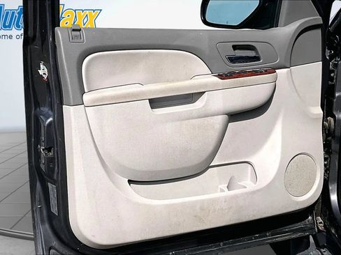Used 2010 Chevrolet Suburban LT AWD/4WD image 21