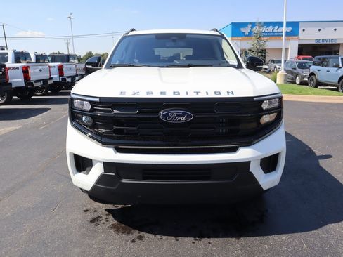 New 2025 Ford Expedition Max Active image 10