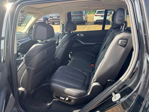 Used 2021 BMW X7 xDrive40i w/ Premium Package AWD/4WD image 10