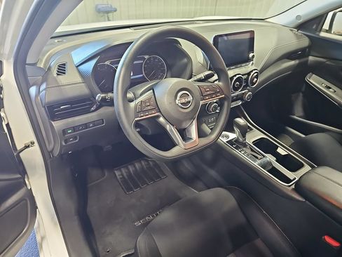 Used 2025 Nissan Sentra SV FWD image 15