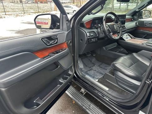 Used 2024 Lincoln Navigator L 4WD image 26
