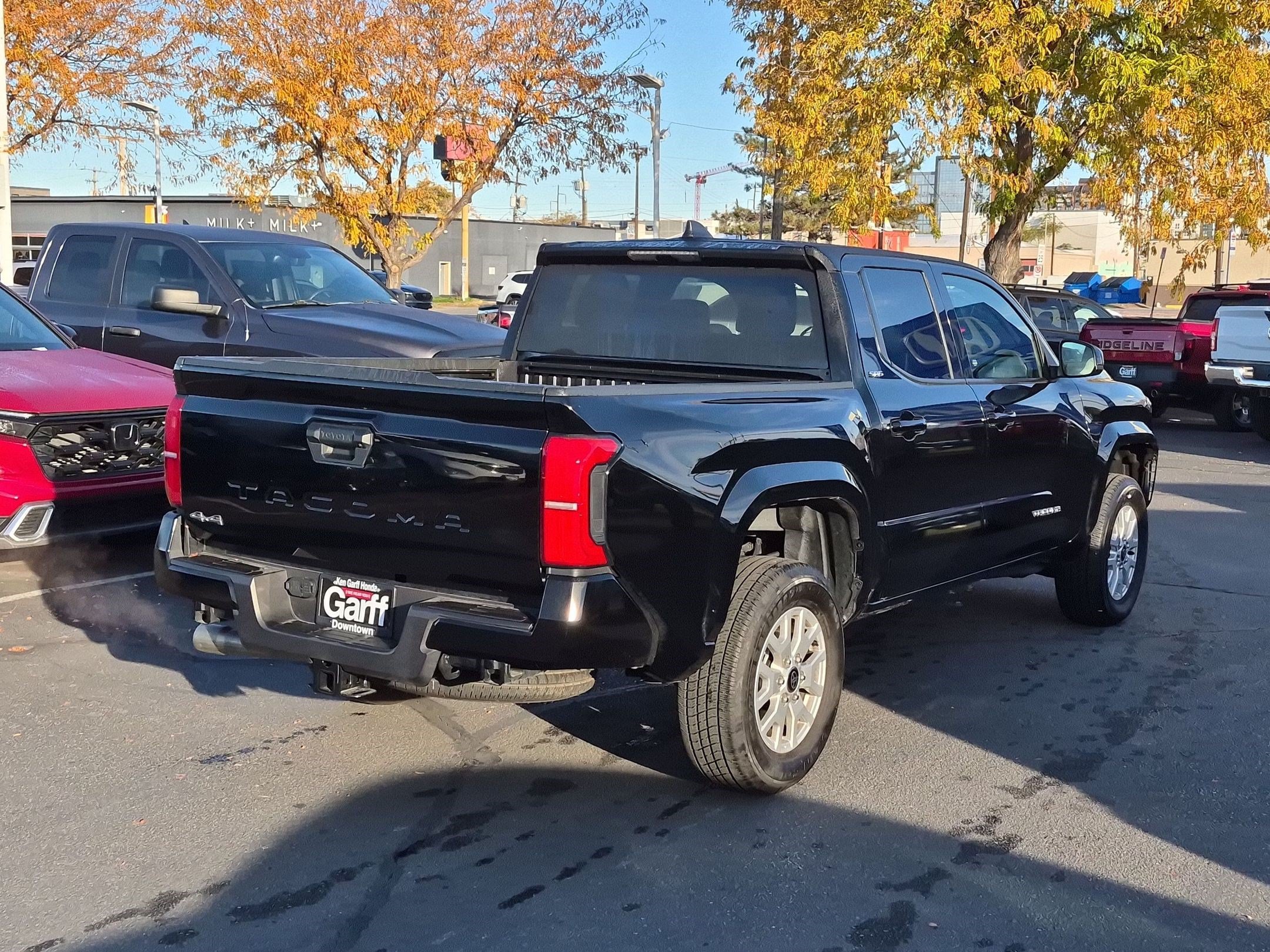 Used 2025 Toyota Tacoma SR5 AWD/4WD image 3
