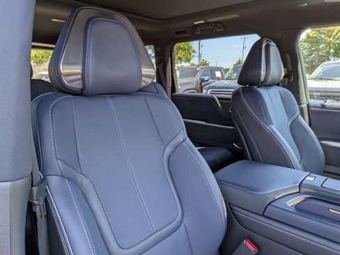 New 2026 INFINITI QX80 4WD image 38