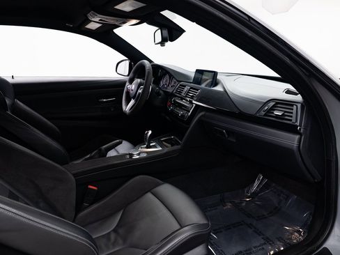 Used 2020 BMW M4 CS image 23