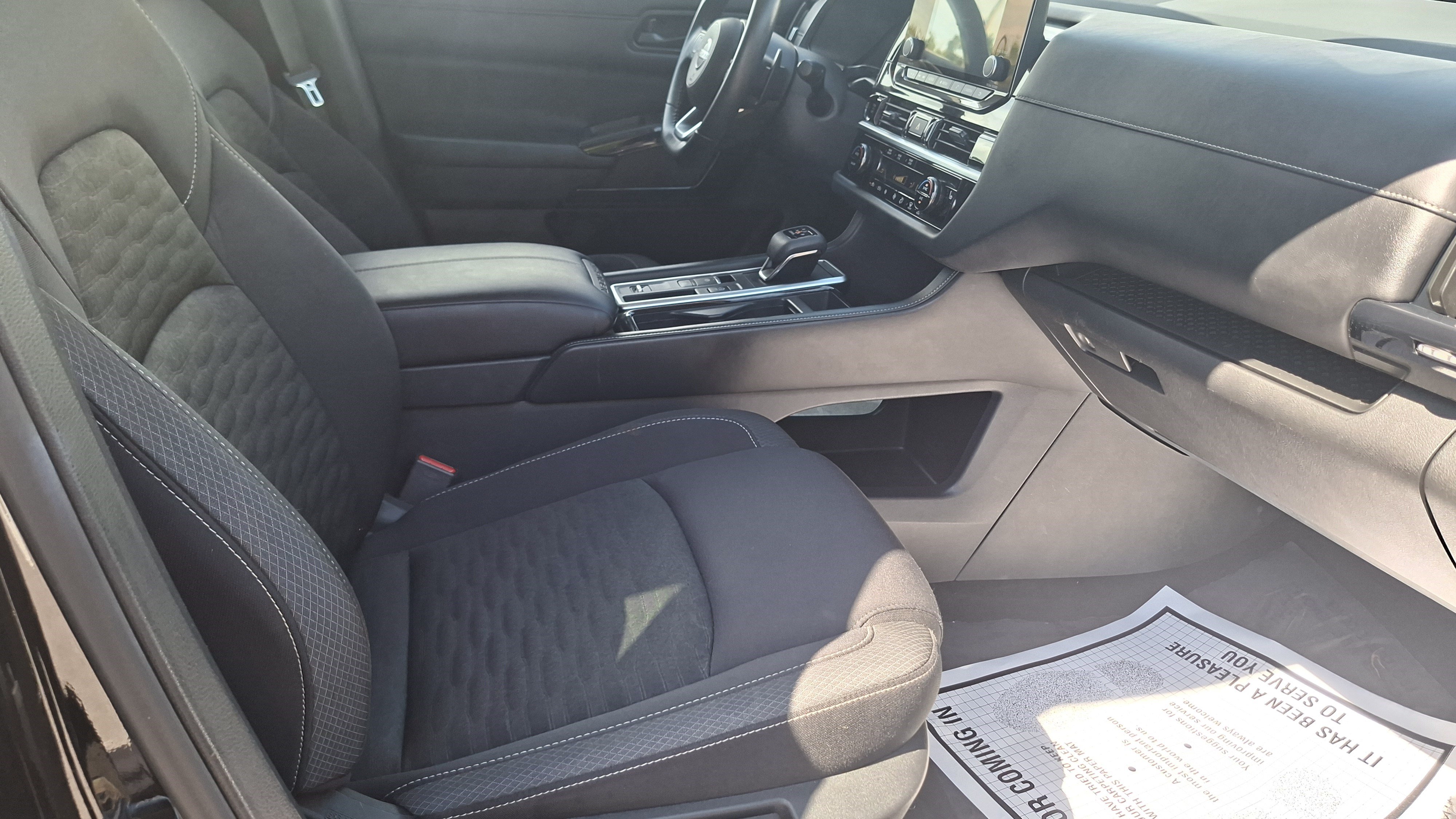 Certified 2025 Nissan Pathfinder SV FWD image 24