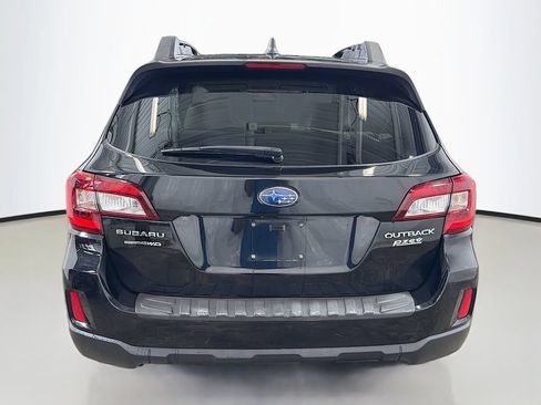 Used 2016 Subaru Outback 2.5i Limited AWD/4WD image 8